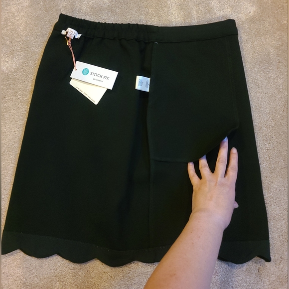 Berenice Scalloped Hem Skirt - Picture 10 of 12